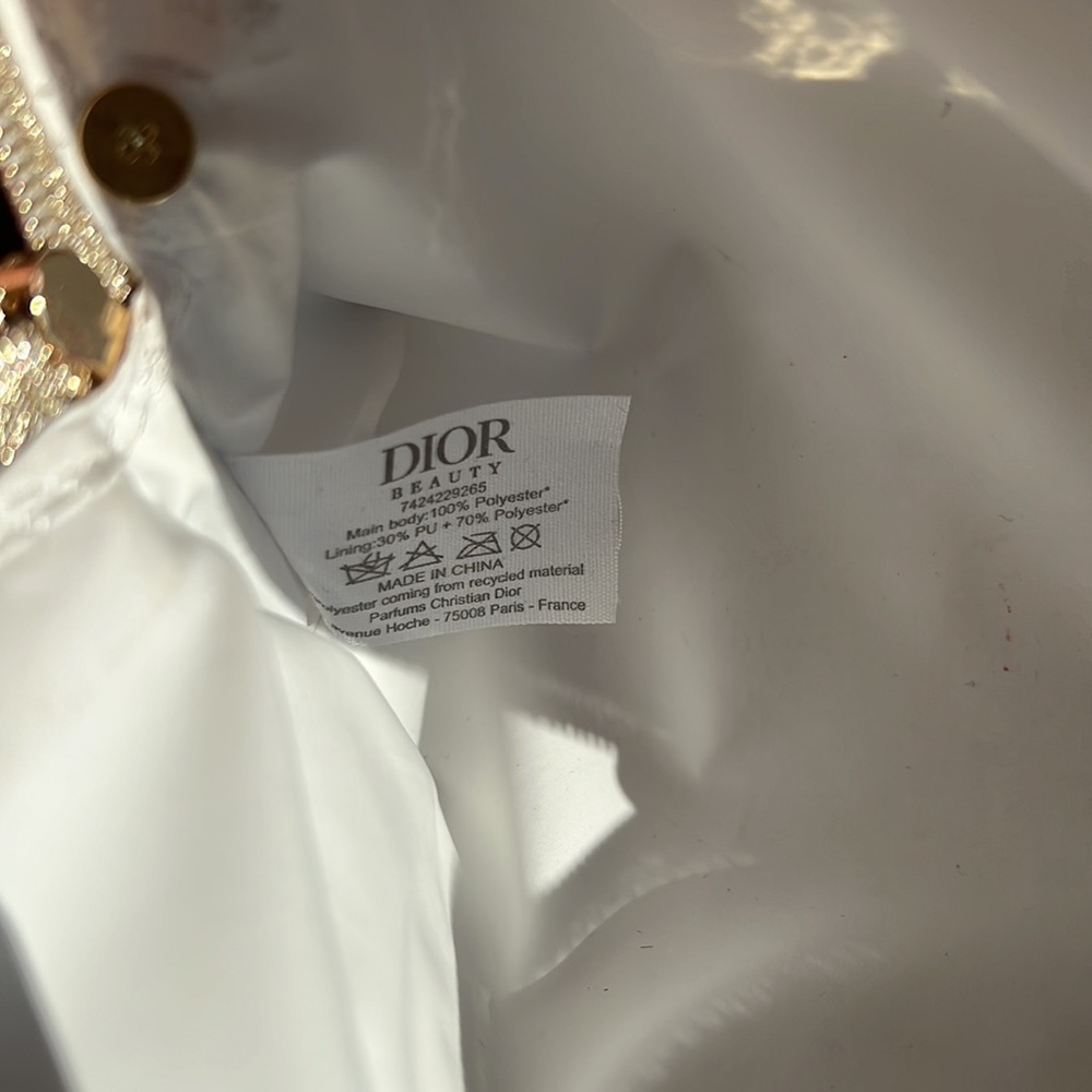 Dior White and Gold Cosmetic Case with Elegant Design - Picture 7 of 11